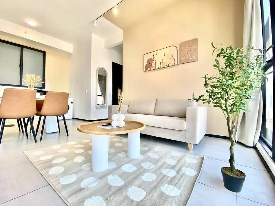 Urban Suites #Creamy Style #Infinity Pool #Local Neighbourhood #5Pax #3Br 2Bath #2Queen 1Single #Quality Well Maintained #Private Host Jelutong